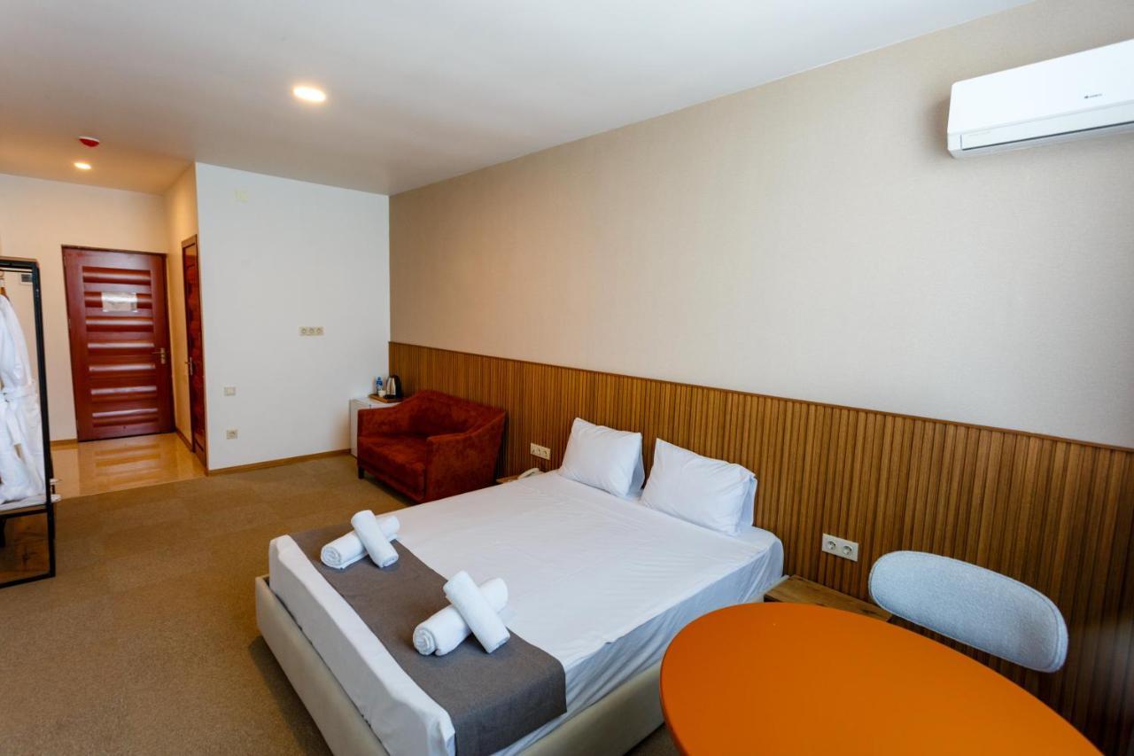 Polo Apartamento Batumi Exterior foto