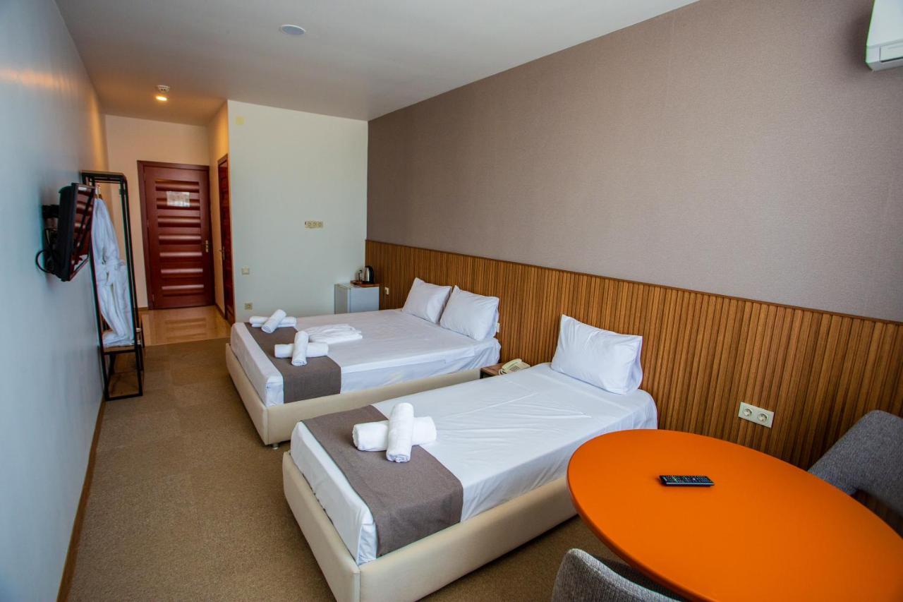 Polo Apartamento Batumi Exterior foto